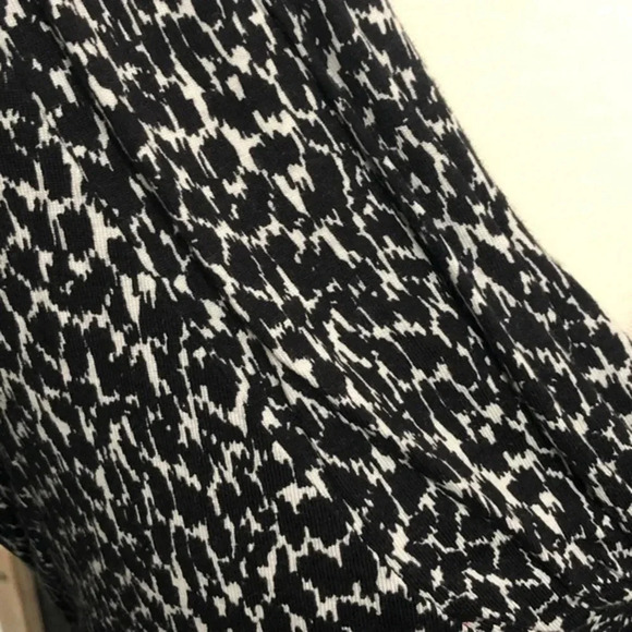 Talbots black and white long sleeve top - Picture 3 of 4